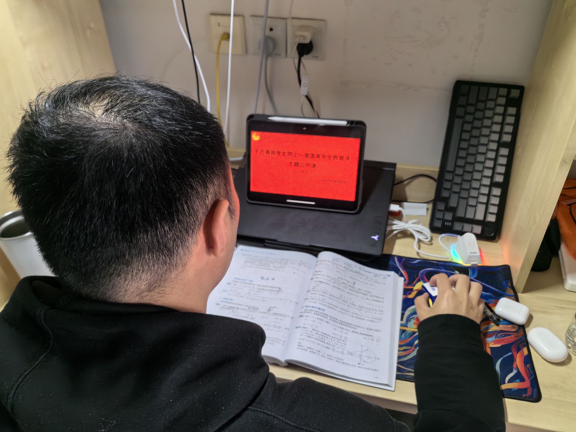 d1e133ef4258526cdfdc35221b79c7c9